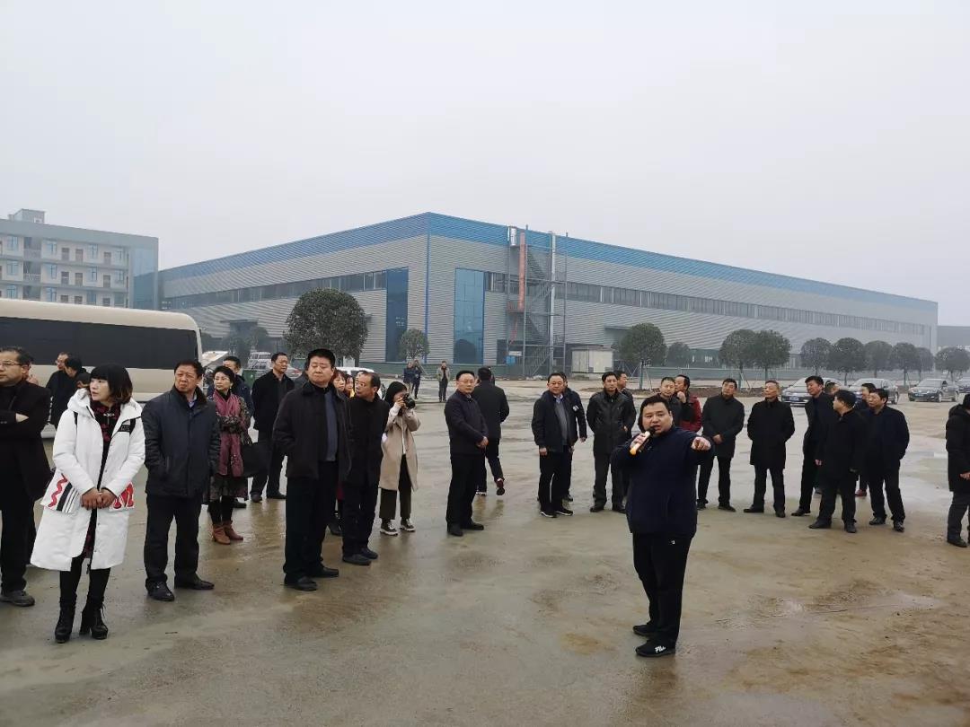 隨州市委、市人大代表團(tuán)蒞臨程力集團(tuán)商用車產(chǎn)業(yè)園視察